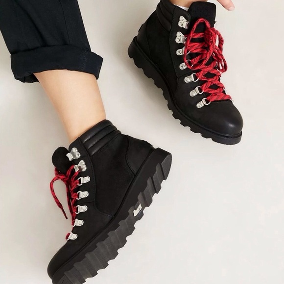 Sorel Ainsley Conquest Black Hiking Boots - Waterproof Suede Leather - Picture 12 of 13